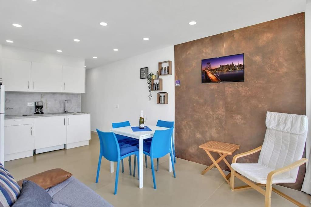 Studio In Torres Del Sol Griffin Near The Beach Arona  Exterior foto